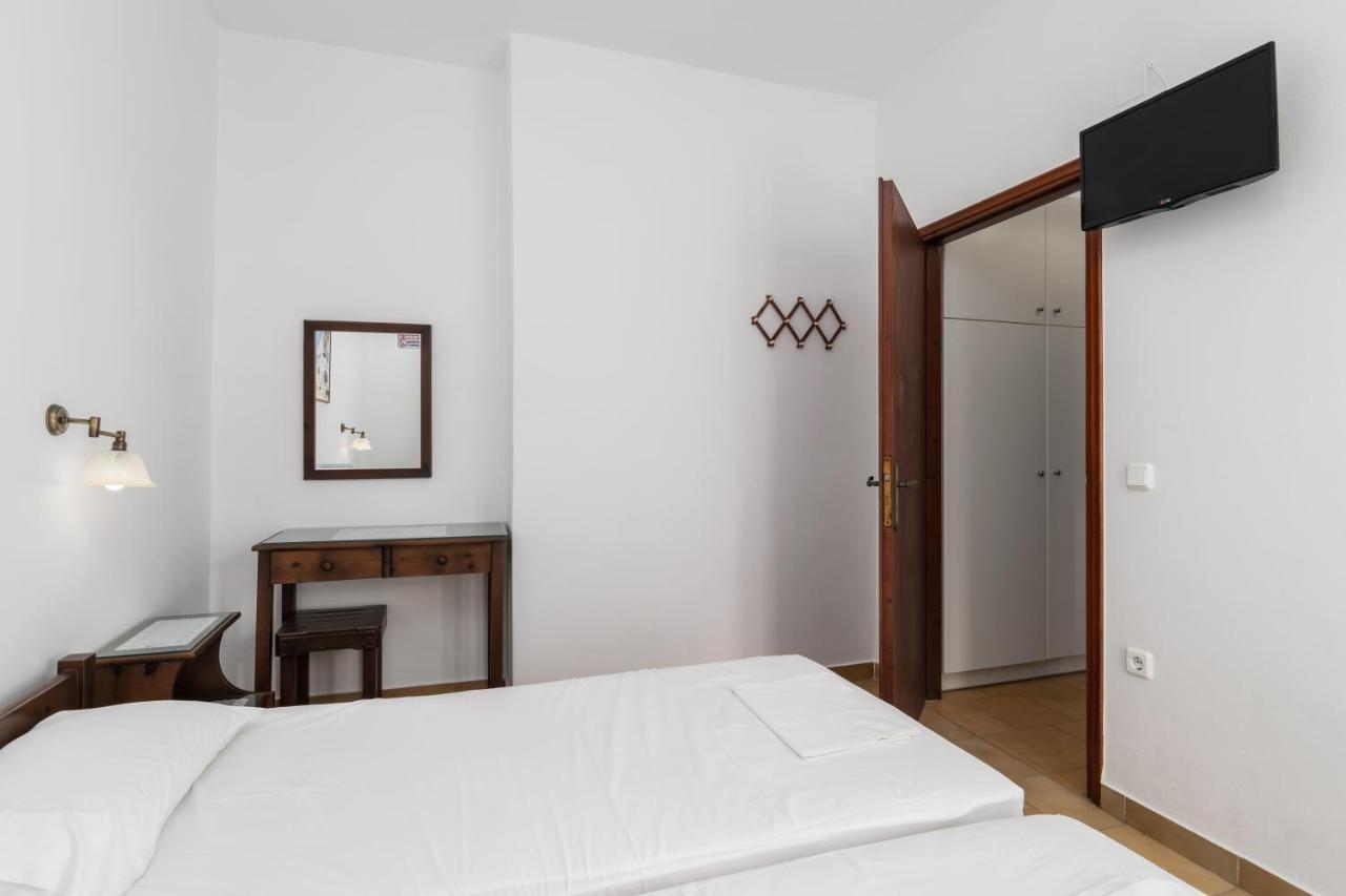 Tilemachos Rooms & Studios Adamantas  Exterior photo