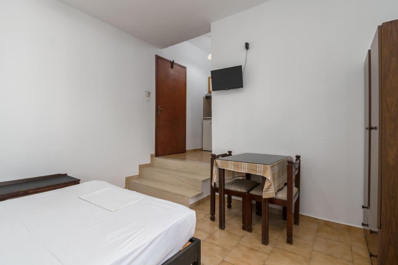 Tilemachos Rooms & Studios Adamantas  Exterior photo